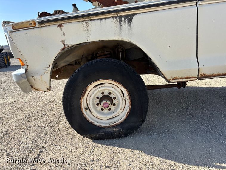 image for item EA4658 1979 Ford F150 pickup truck cab and chassis