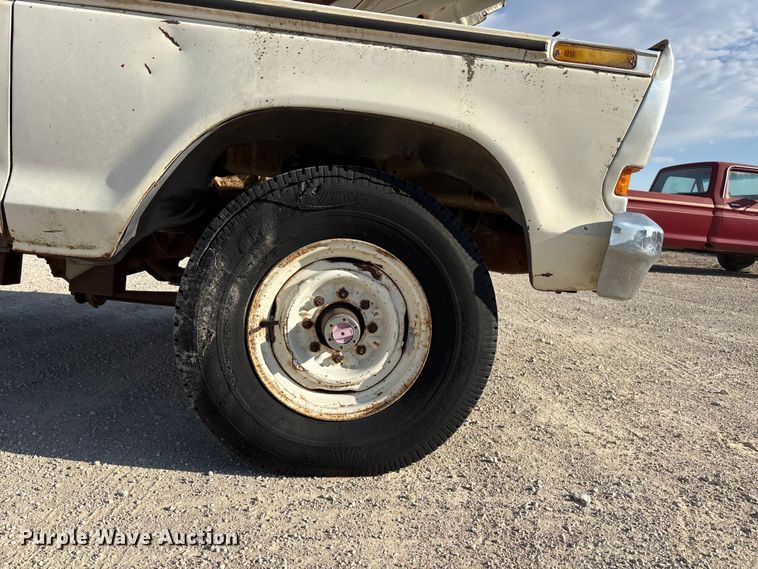 image for item EA4658 1979 Ford F150 pickup truck cab and chassis