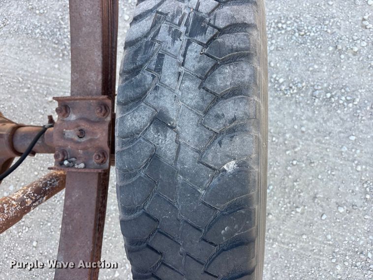 image for item EA4658 1979 Ford F150 pickup truck cab and chassis