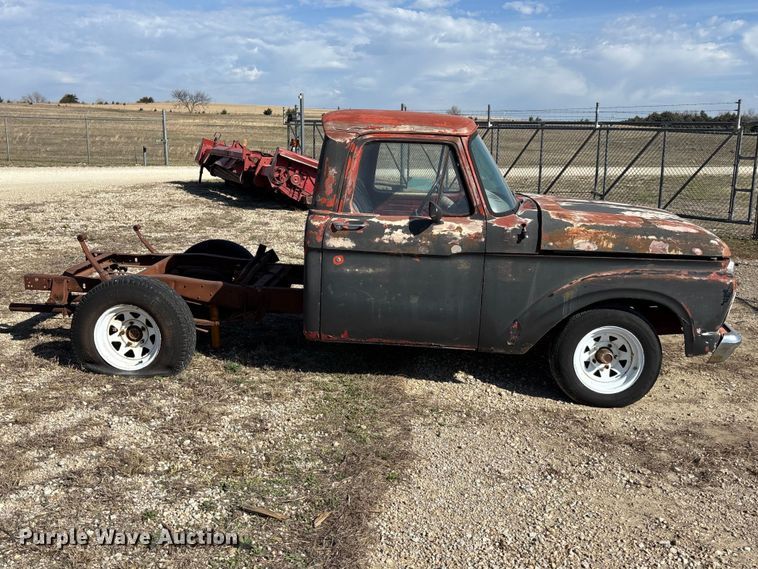 image for item EA4659 1965 Ford F100 pickup truck cab and chassis