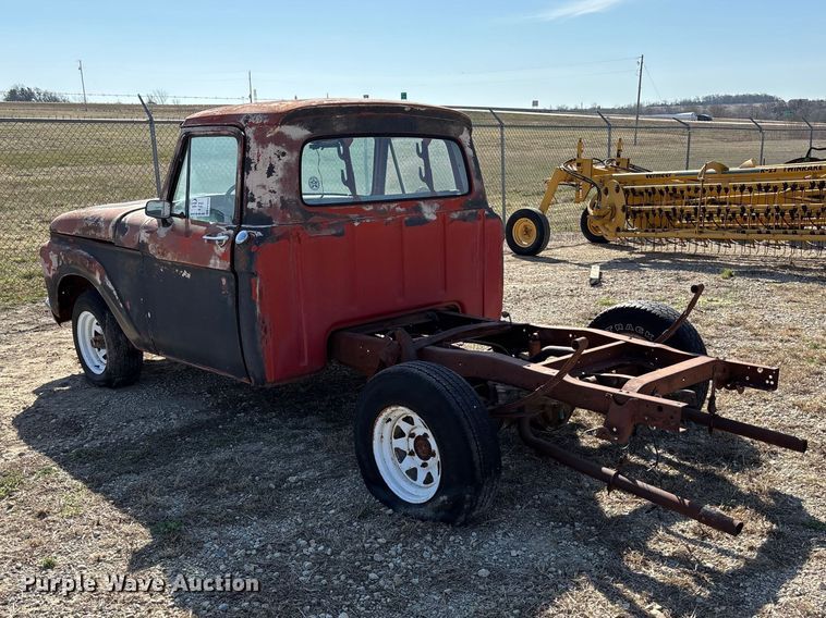 image for item EA4659 1965 Ford F100 pickup truck cab and chassis