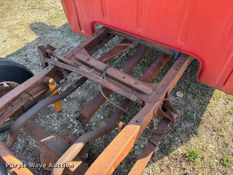 image for item EA4659 1965 Ford F100 pickup truck cab and chassis