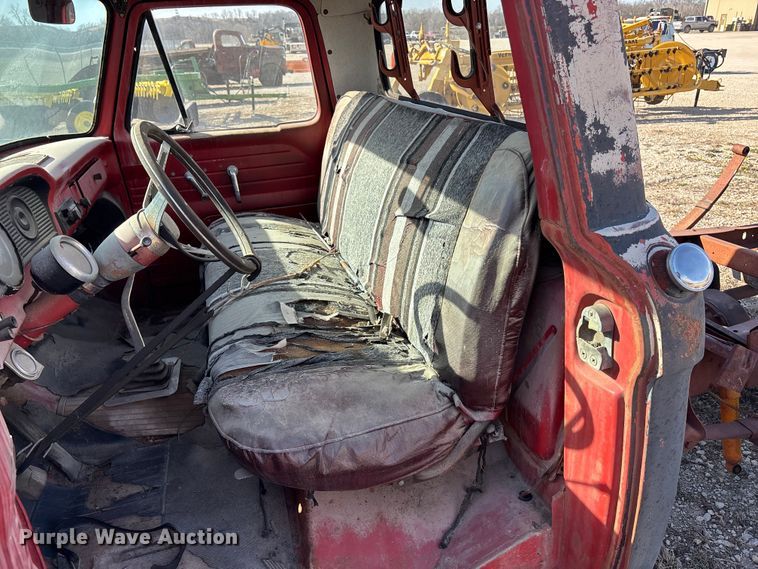 image for item EA4659 1965 Ford F100 pickup truck cab and chassis