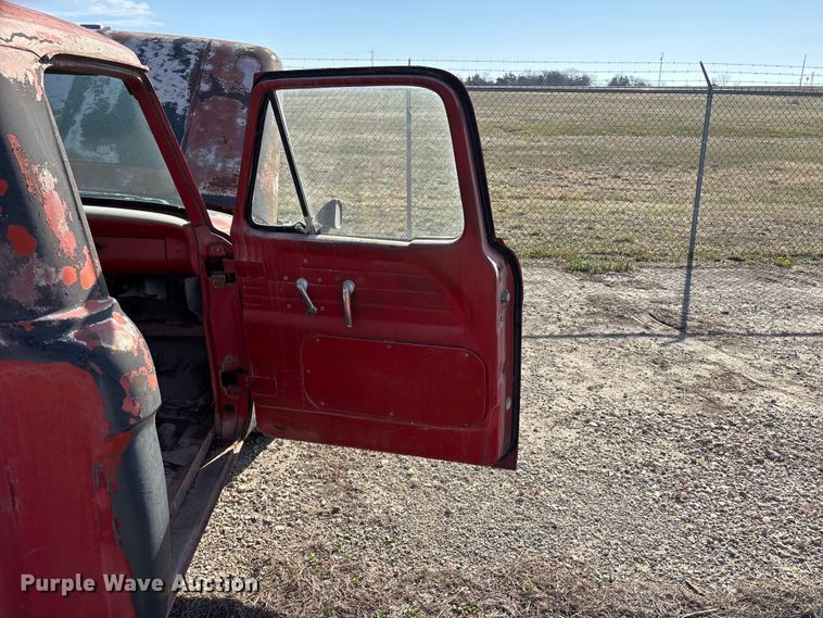 image for item EA4659 1965 Ford F100 pickup truck cab and chassis