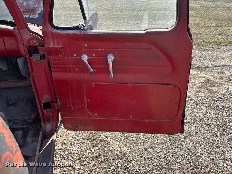 image for item EA4659 1965 Ford F100 pickup truck cab and chassis