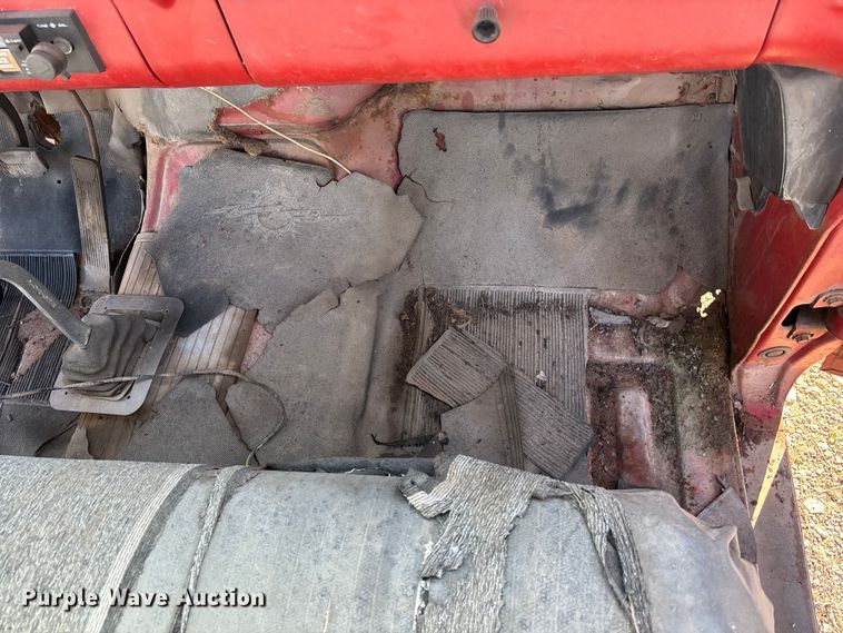 image for item EA4659 1965 Ford F100 pickup truck cab and chassis