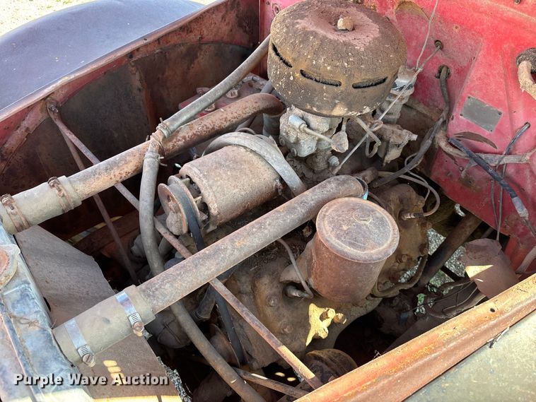 image for item EA4659 1965 Ford F100 pickup truck cab and chassis