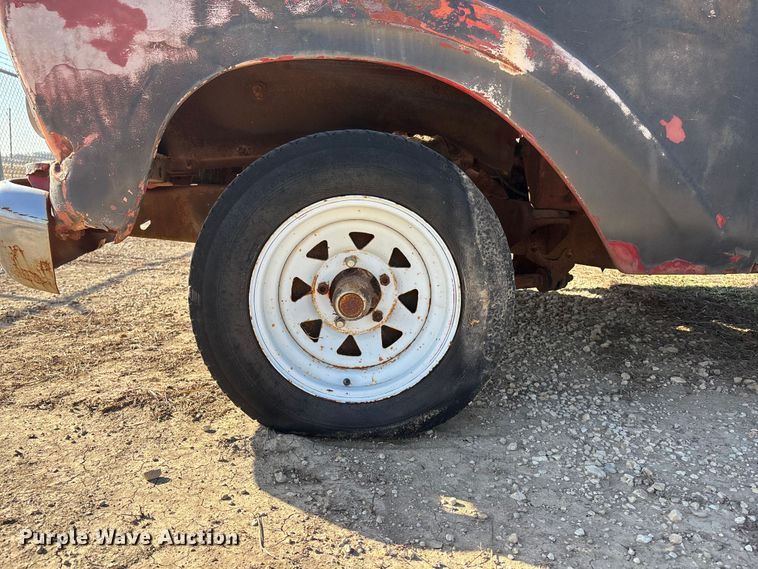 image for item EA4659 1965 Ford F100 pickup truck cab and chassis