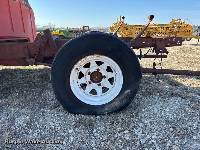 image for item EA4659 1965 Ford F100 pickup truck cab and chassis