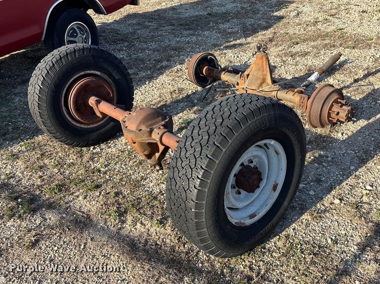 image for item EA4661 (2) axles