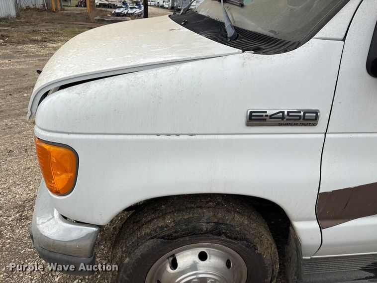 image for item EA7204 2007 Four Winds 31F RV