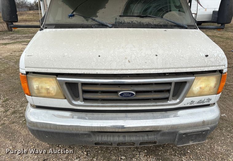 image for item EA7204 2007 Four Winds 31F RV