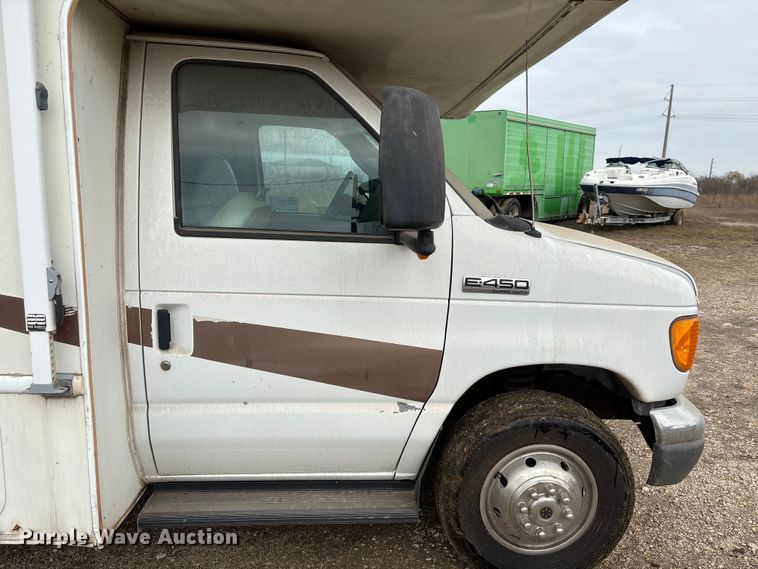 image for item EA7204 2007 Four Winds 31F RV