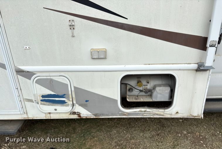 image for item EA7204 2007 Four Winds 31F RV