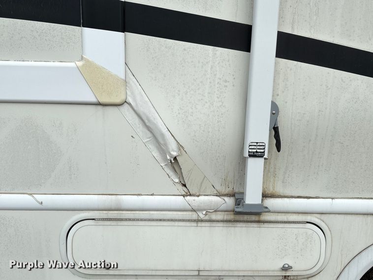 image for item EA7204 2007 Four Winds 31F RV