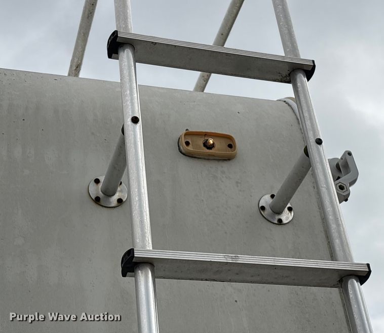 image for item EA7204 2007 Four Winds 31F RV