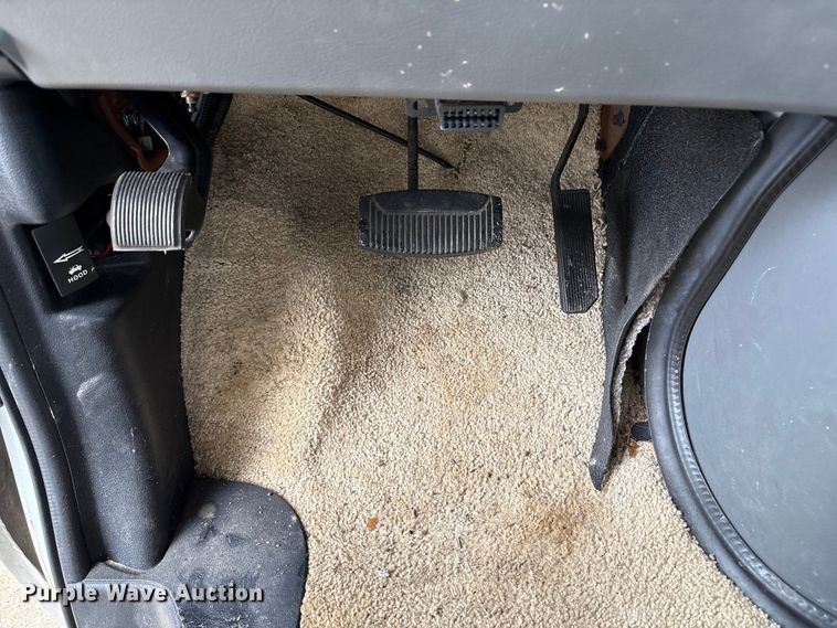 image for item EA7204 2007 Four Winds 31F RV