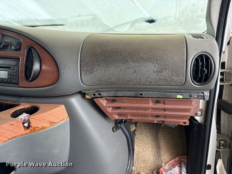 image for item EA7204 2007 Four Winds 31F RV