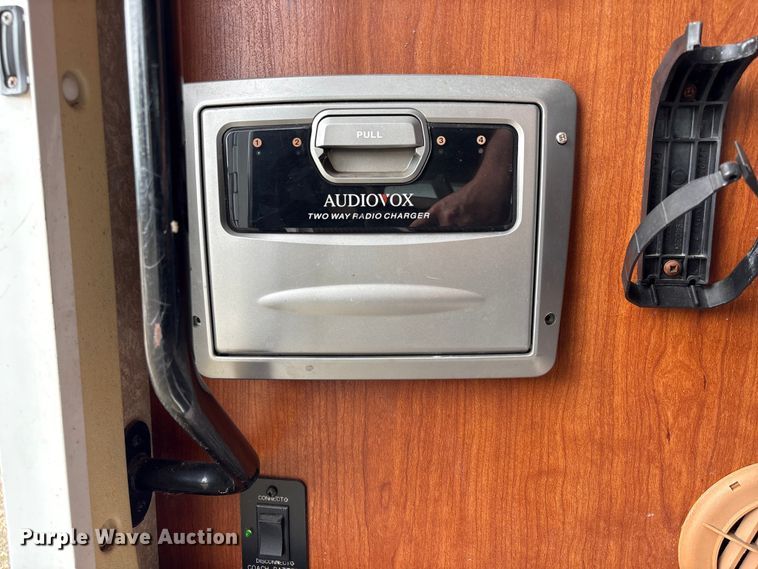 image for item EA7204 2007 Four Winds 31F RV