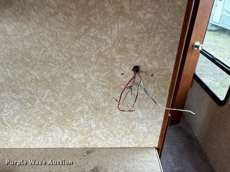 image for item EA7204 2007 Four Winds 31F RV