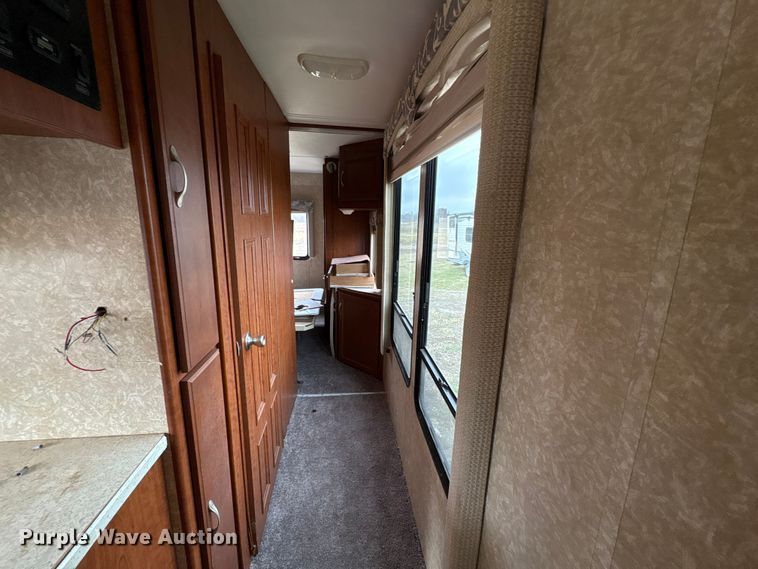 image for item EA7204 2007 Four Winds 31F RV