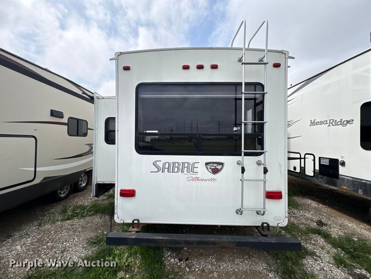 image for item EA7209 2014 Sabre Forest River 250RLUD camper