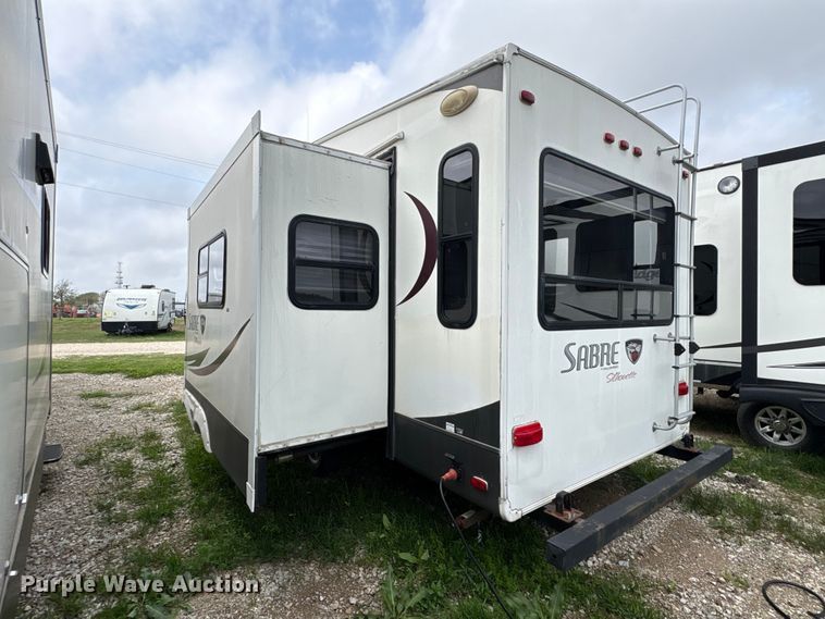 image for item EA7209 2014 Sabre Forest River 250RLUD camper