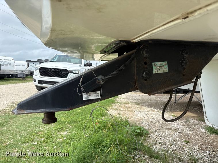 image for item EA7209 2014 Sabre Forest River 250RLUD camper