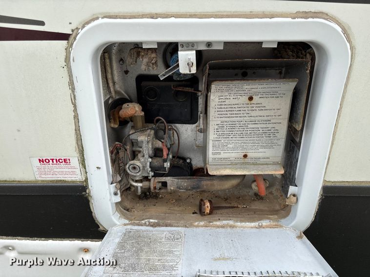 image for item EA7209 2014 Sabre Forest River 250RLUD camper