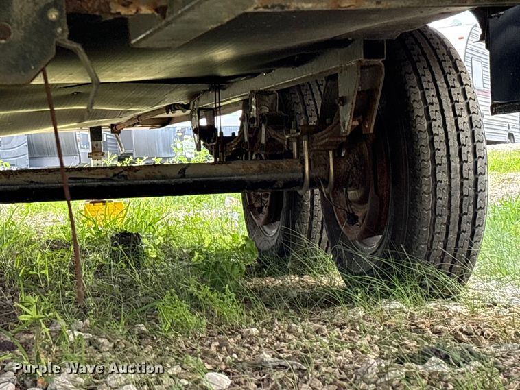 image for item EA7209 2014 Sabre Forest River 250RLUD camper