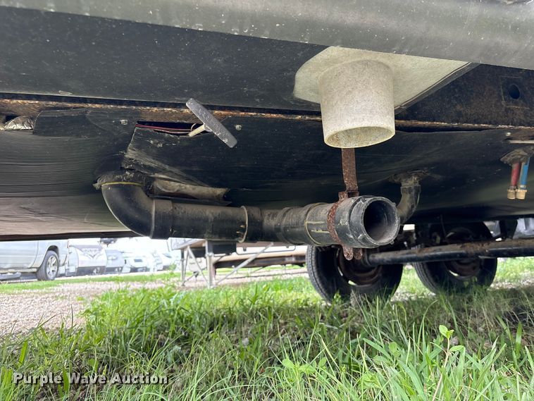 image for item EA7209 2014 Sabre Forest River 250RLUD camper