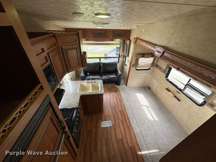 image for item EA7209 2014 Sabre Forest River 250RLUD camper