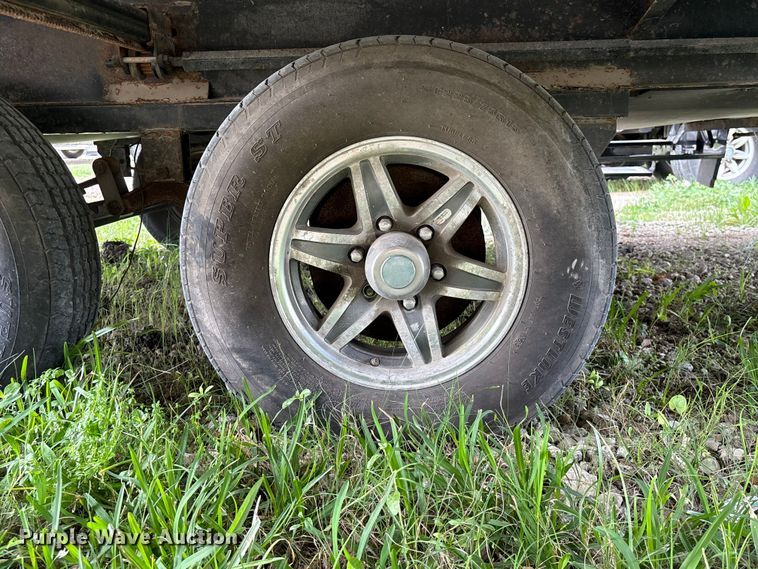 image for item EA7209 2014 Sabre Forest River 250RLUD camper