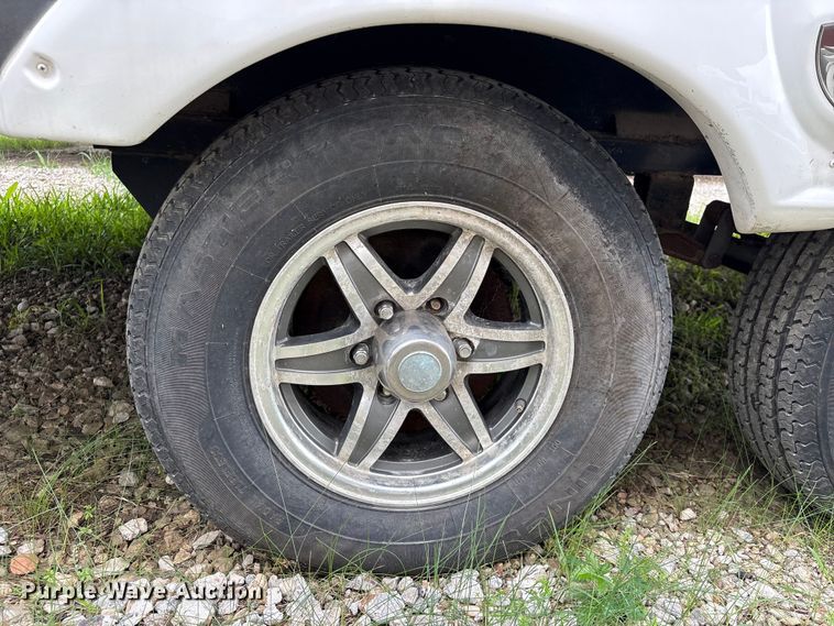 image for item EA7209 2014 Sabre Forest River 250RLUD camper