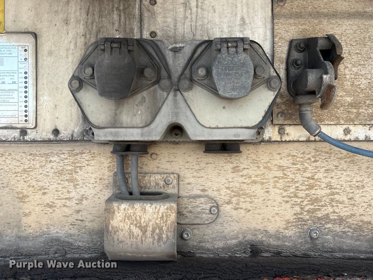 image for item EA7226 2018 Wabash refrigerated van trailer