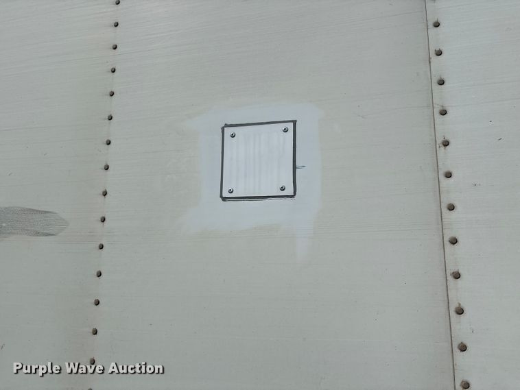 image for item EA7226 2018 Wabash refrigerated van trailer