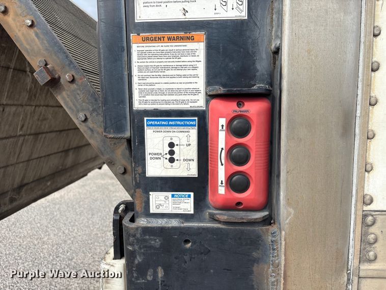 image for item EA7226 2018 Wabash refrigerated van trailer