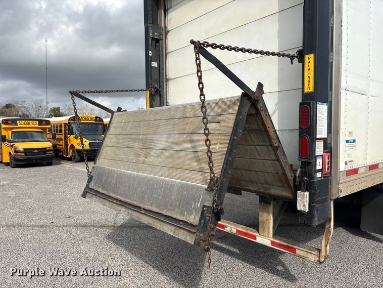 image for item EA7226 2018 Wabash refrigerated van trailer