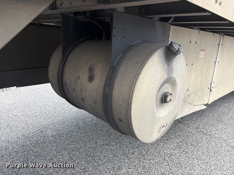 image for item EA7226 2018 Wabash refrigerated van trailer