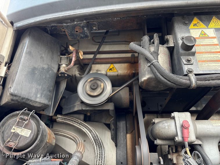 image for item EA7226 2018 Wabash refrigerated van trailer