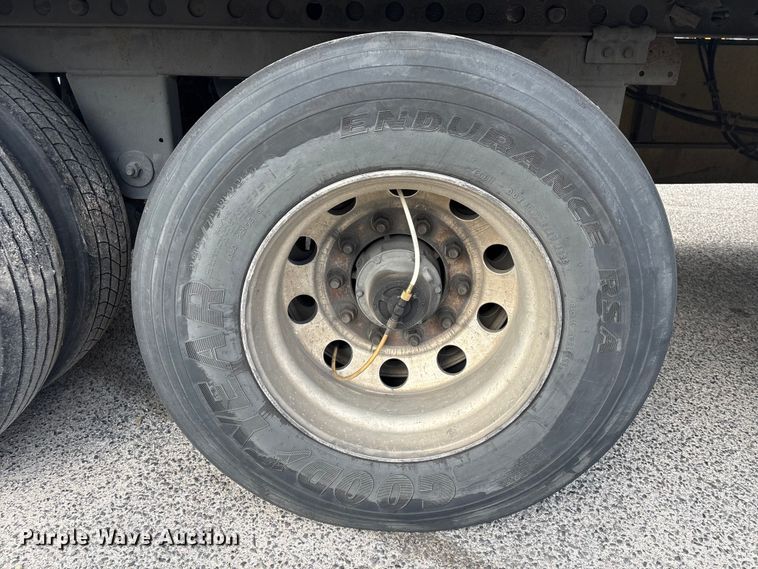 image for item EA7226 2018 Wabash refrigerated van trailer