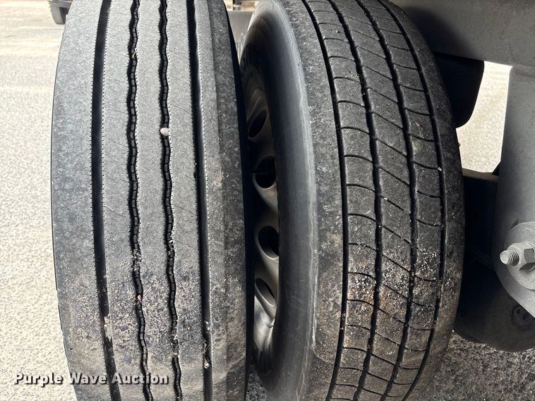 image for item EA7226 2018 Wabash refrigerated van trailer