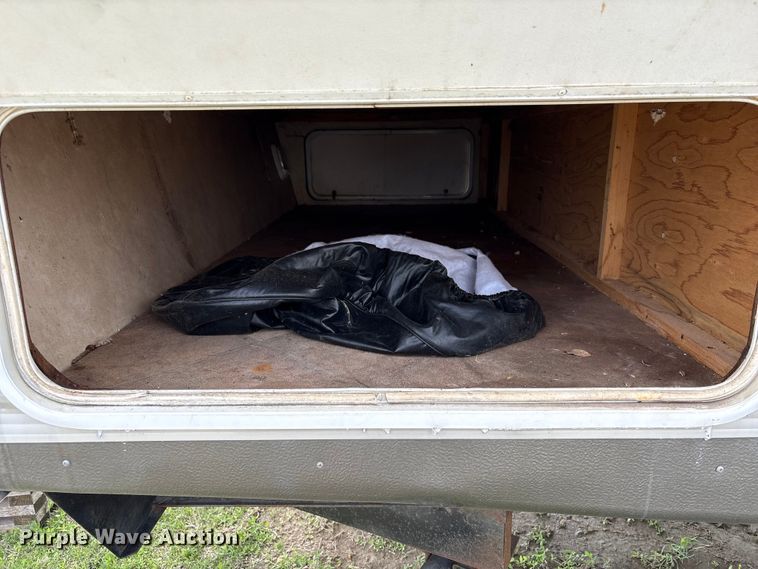 image for item EA7234 2012 Puma Towables Palamino Camper