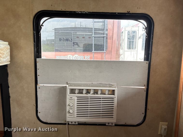 image for item EA7234 2012 Puma Towables Palamino Camper