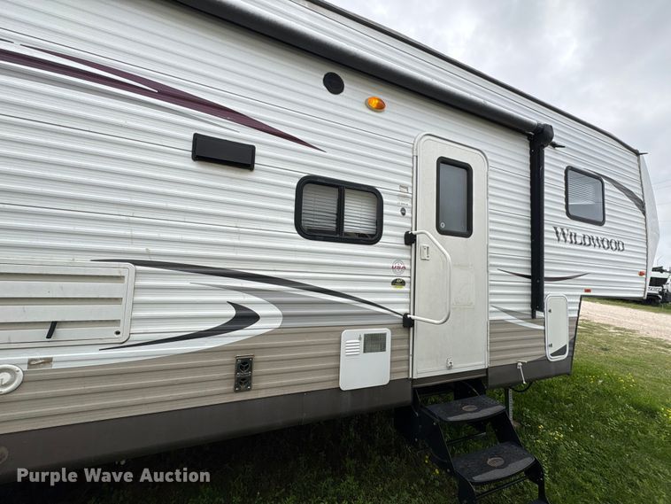 image for item EA7235 2014 Wildwood Forest River camper