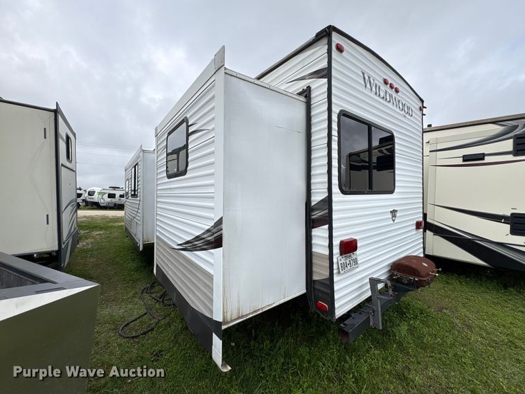 image for item EA7235 2014 Wildwood Forest River camper