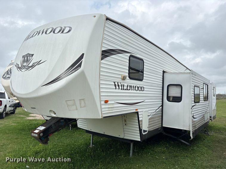 image for item EA7235 2014 Wildwood Forest River camper