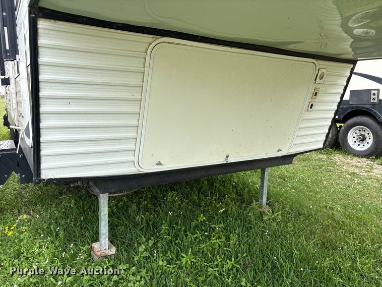 image for item EA7235 2014 Wildwood Forest River camper