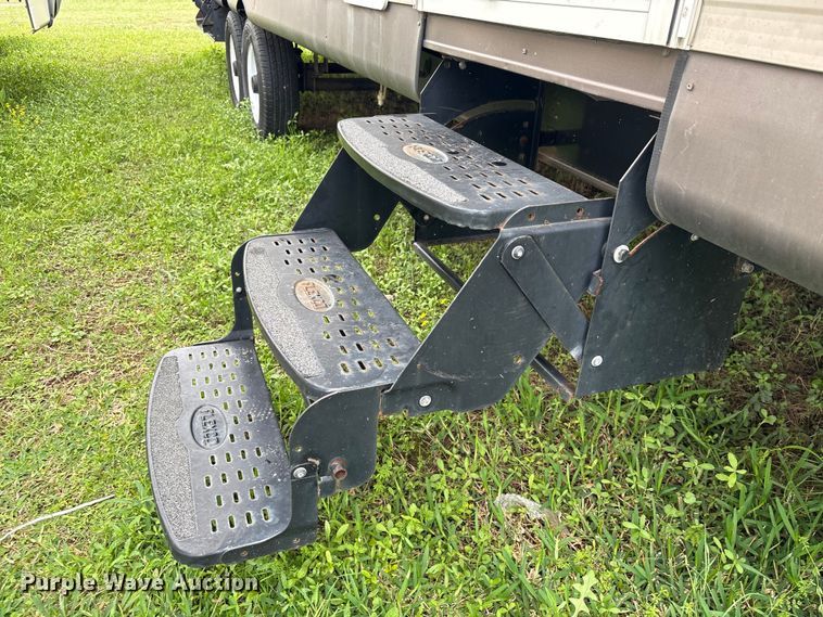 image for item EA7235 2014 Wildwood Forest River camper