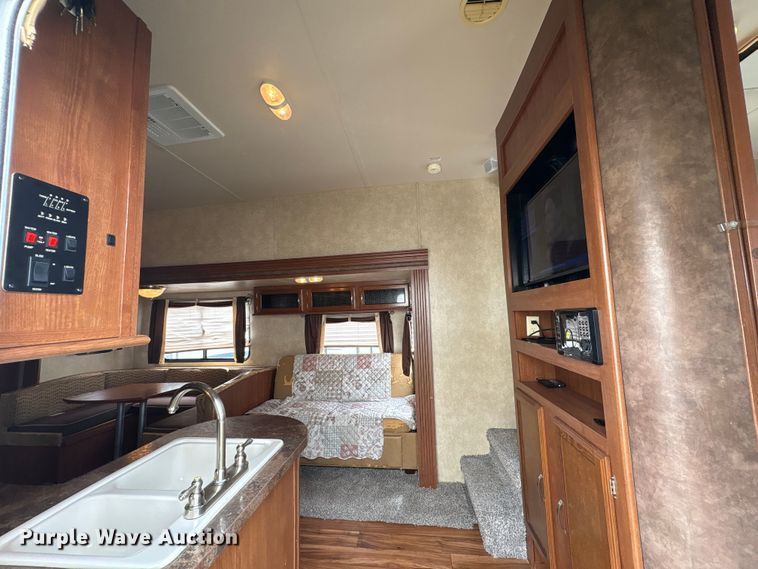 image for item EA7235 2014 Wildwood Forest River camper